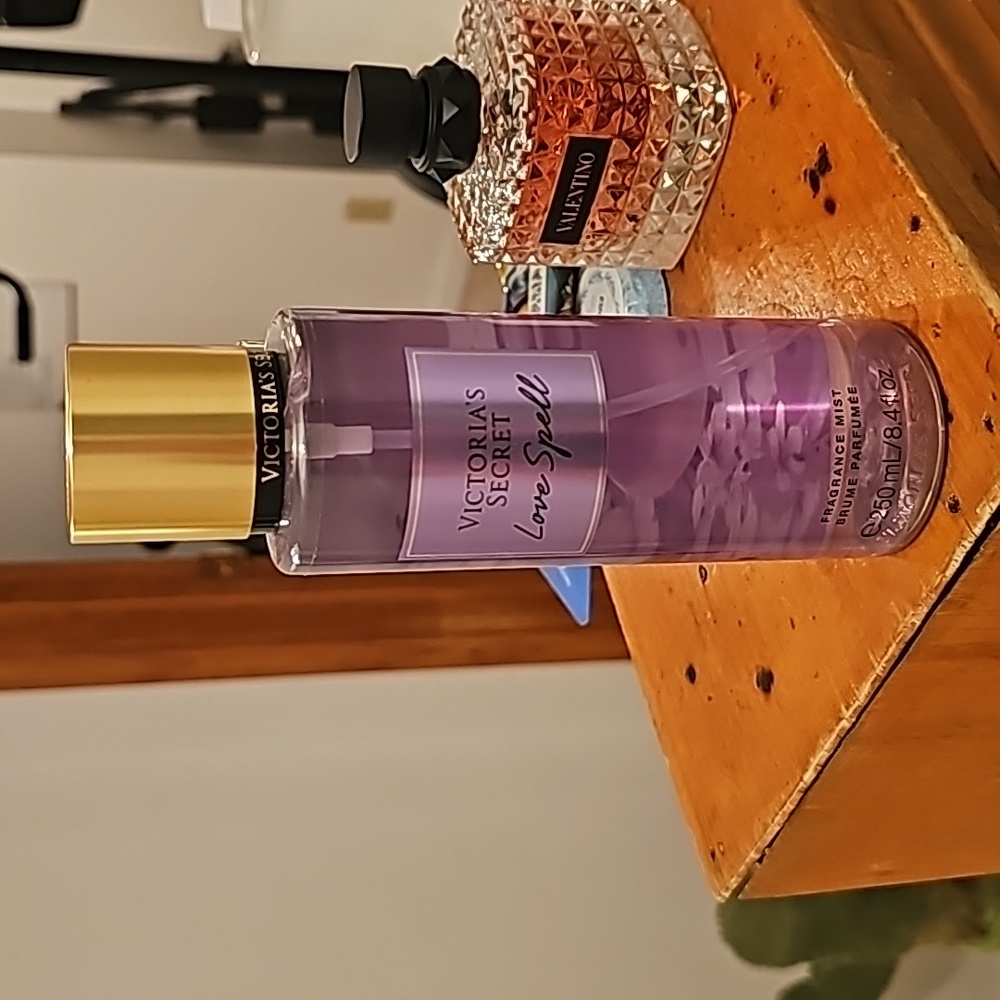 Victoria's Secret Love Spell Spray